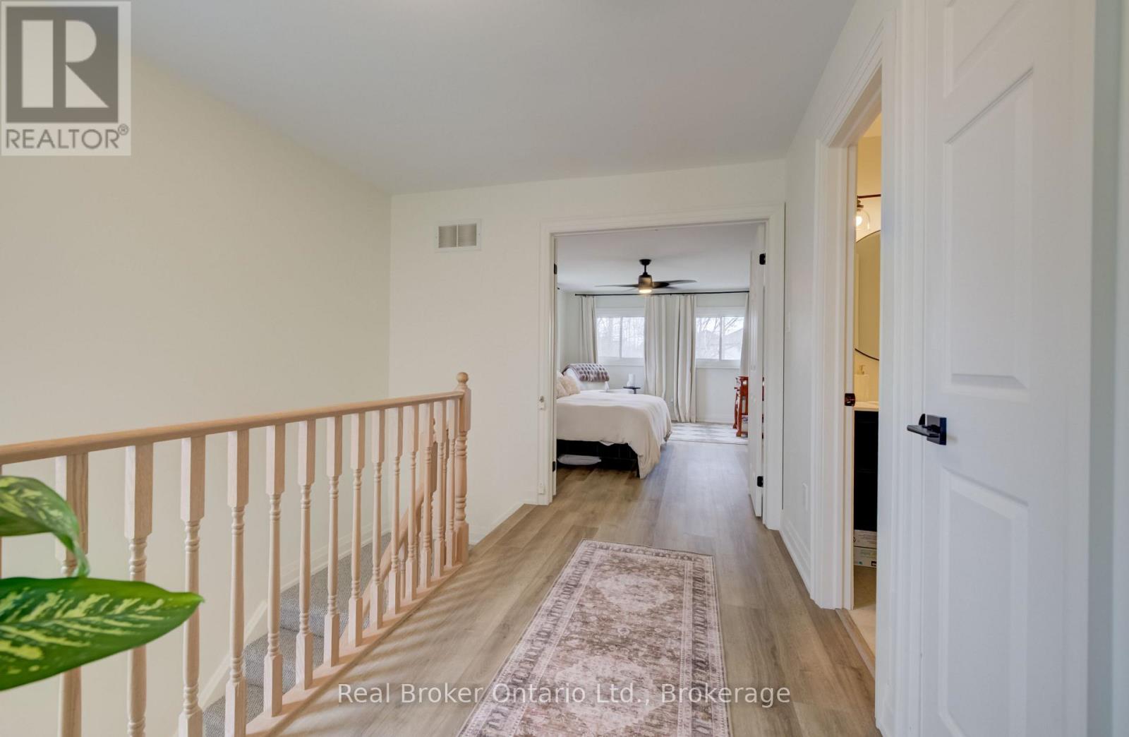 22 - 2022 Atkinson Drive, Burlington, Ontario  L7M 4H6 - Photo 18 - W12914786