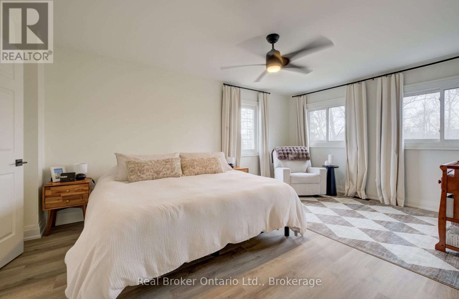 22 - 2022 Atkinson Drive, Burlington, Ontario  L7M 4H6 - Photo 20 - W12914786