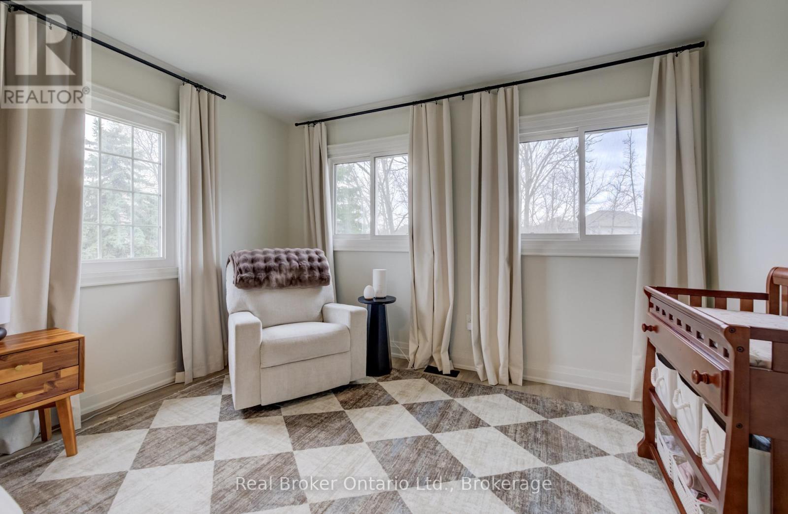 22 - 2022 Atkinson Drive, Burlington, Ontario  L7M 4H6 - Photo 21 - W12914786