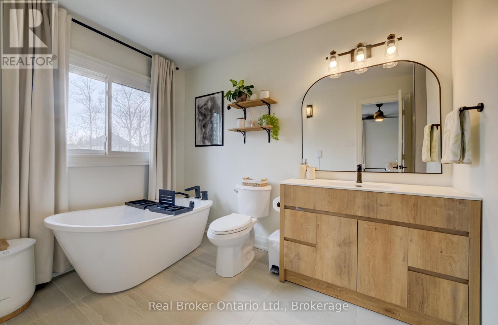 22 - 2022 Atkinson Drive, Burlington, Ontario  L7M 4H6 - Photo 23 - W12914786