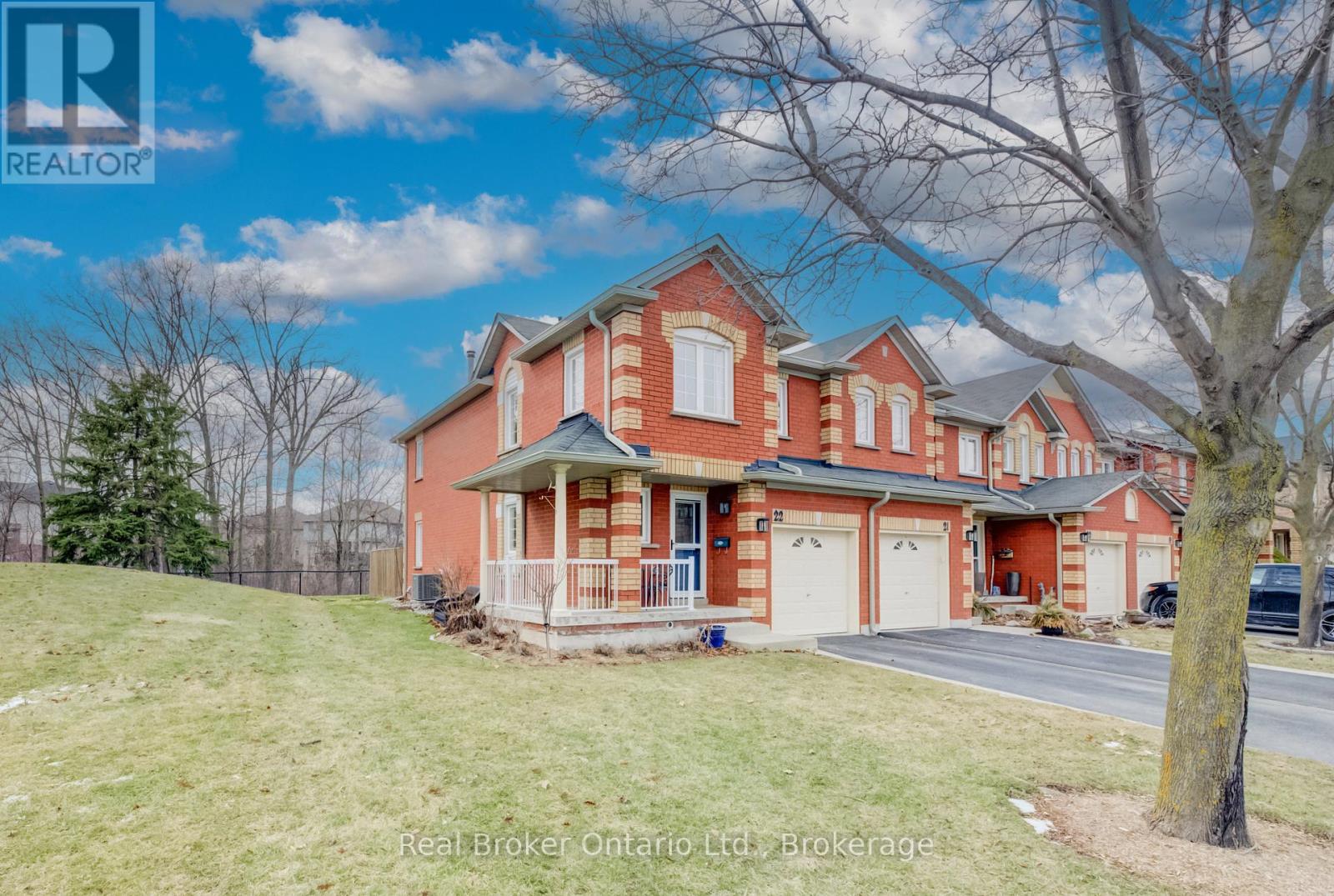 22 - 2022 Atkinson Drive, Burlington, Ontario  L7M 4H6 - Photo 3 - W12914786