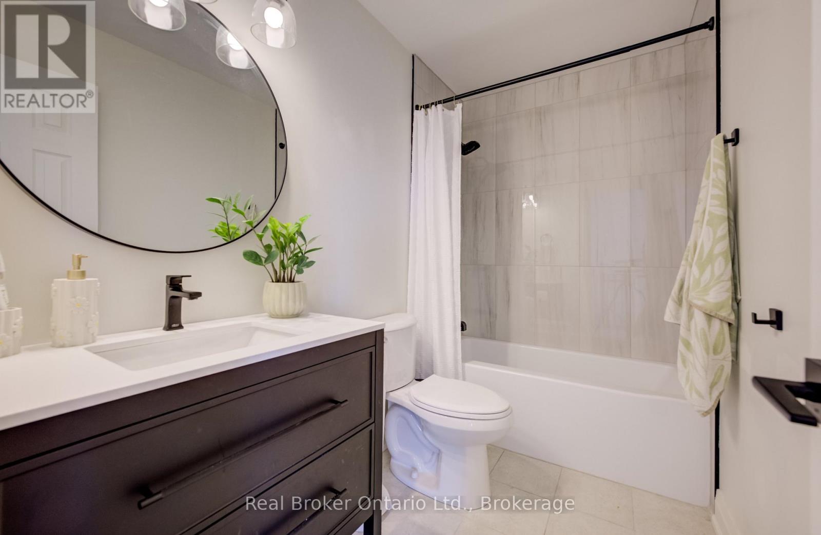 22 - 2022 Atkinson Drive, Burlington, Ontario  L7M 4H6 - Photo 31 - W12914786