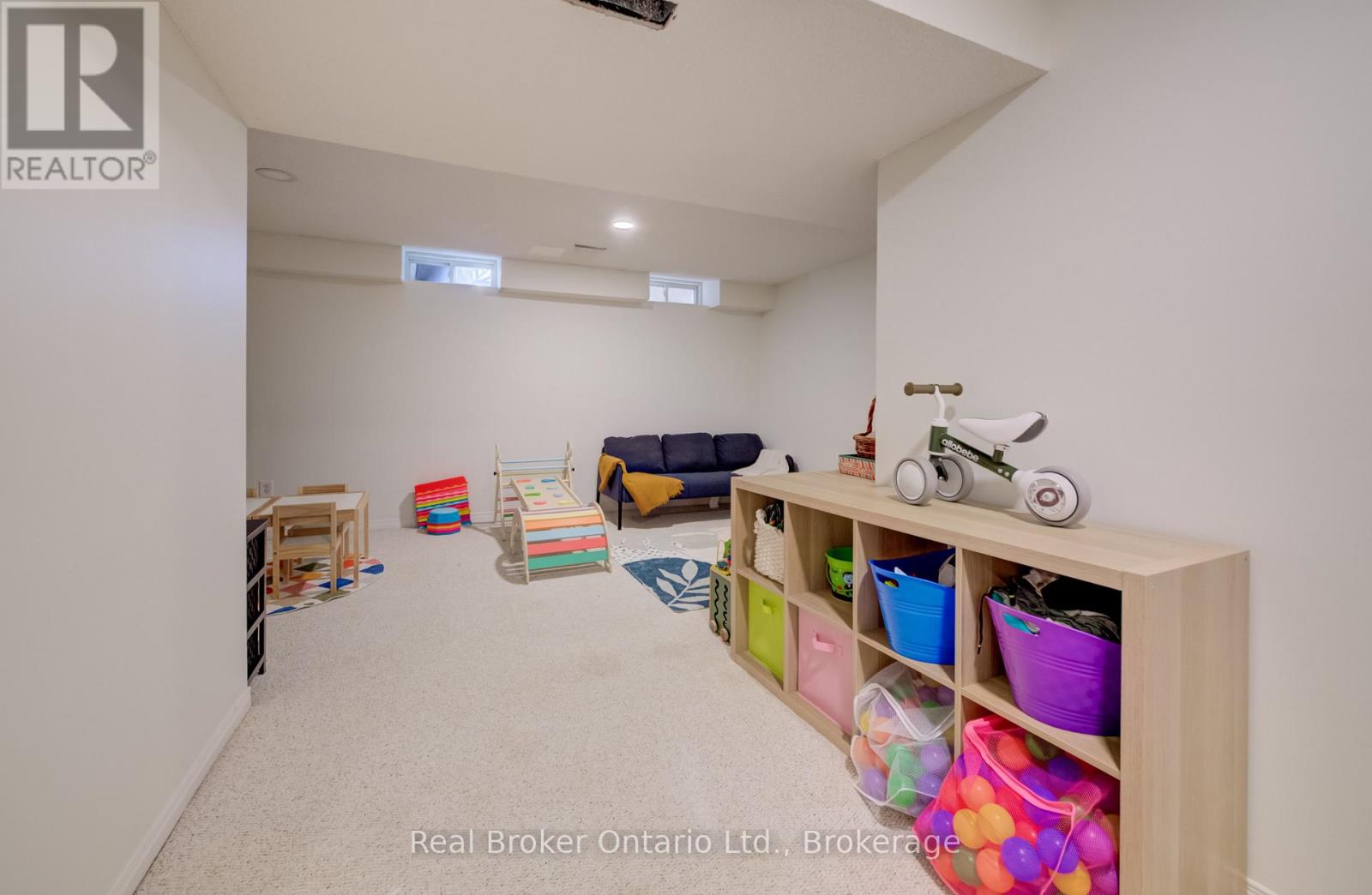 22 - 2022 Atkinson Drive, Burlington, Ontario  L7M 4H6 - Photo 34 - W12914786