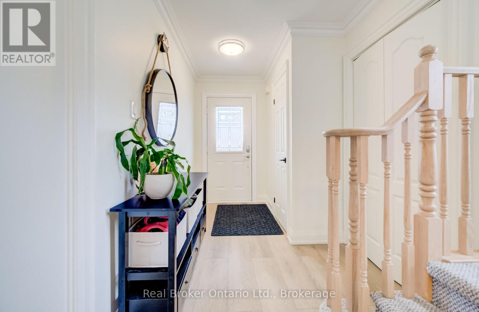 22 - 2022 Atkinson Drive, Burlington, Ontario  L7M 4H6 - Photo 4 - W12914786