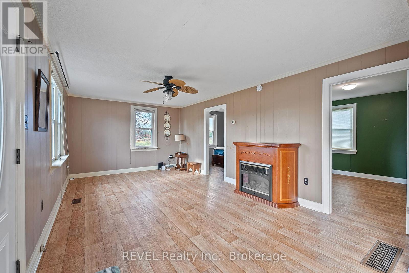 801 South Coast Drive, Haldimand, Ontario  N0A 1L0 - Photo 5 - X12914746