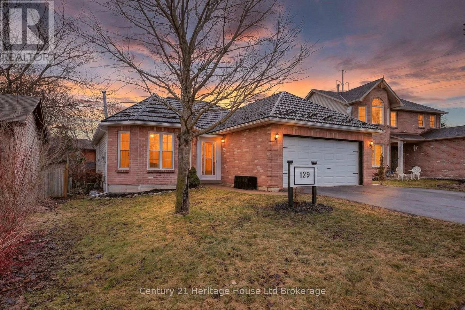 129 Anderson Street, Woodstock, Ontario  N4S 8Z6 - Photo 1 - X12914808