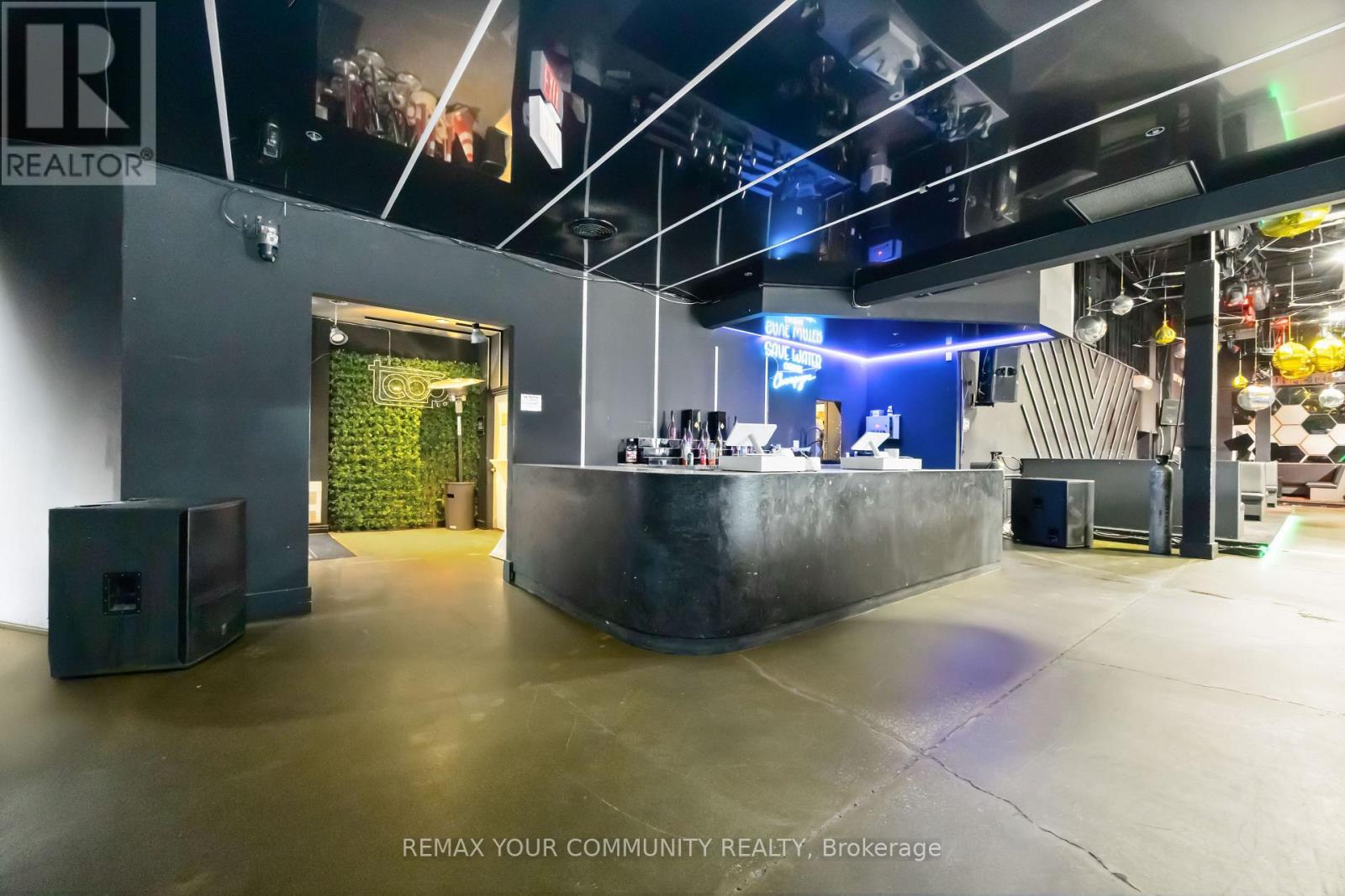 25 Planchet Road, Vaughan, Ontario  L4K 2C5 - Photo 5 - N12903406