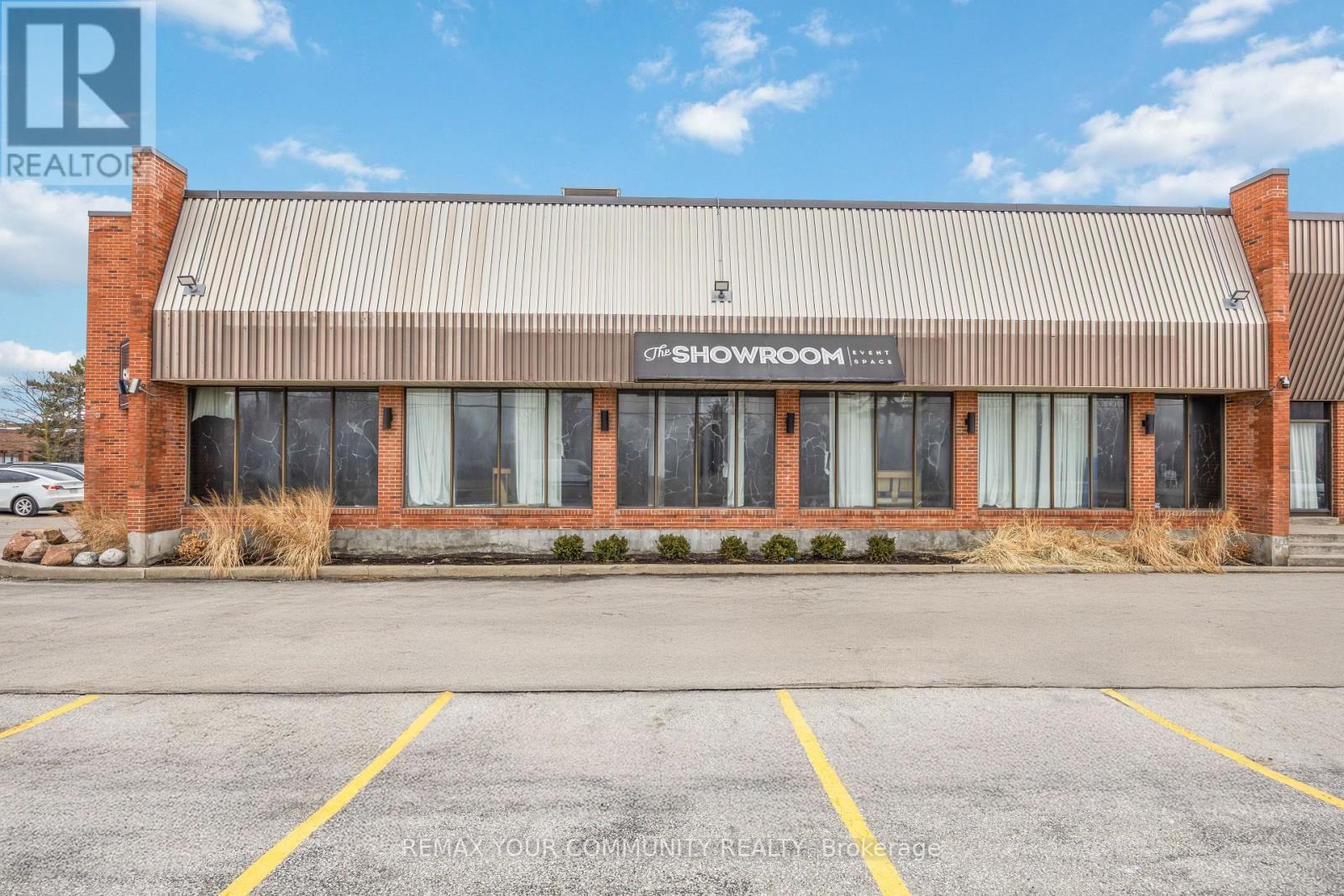 25 Planchet Road, Vaughan, Ontario  L4K 2C5 - Photo 9 - N12903406