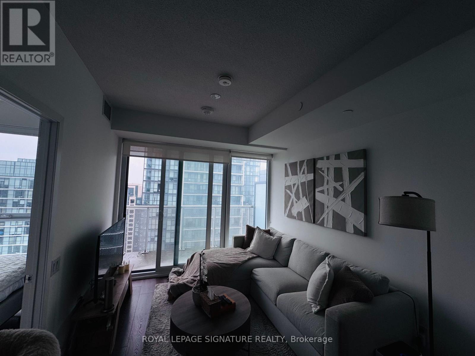 3702 - 4065 Confederation Parkway, Mississauga, Ontario  L5B 0L4 - Photo 10 - W12914274