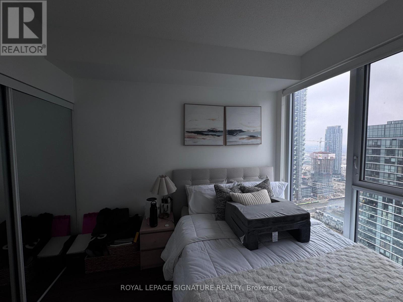 3702 - 4065 Confederation Parkway, Mississauga, Ontario  L5B 0L4 - Photo 4 - W12914274