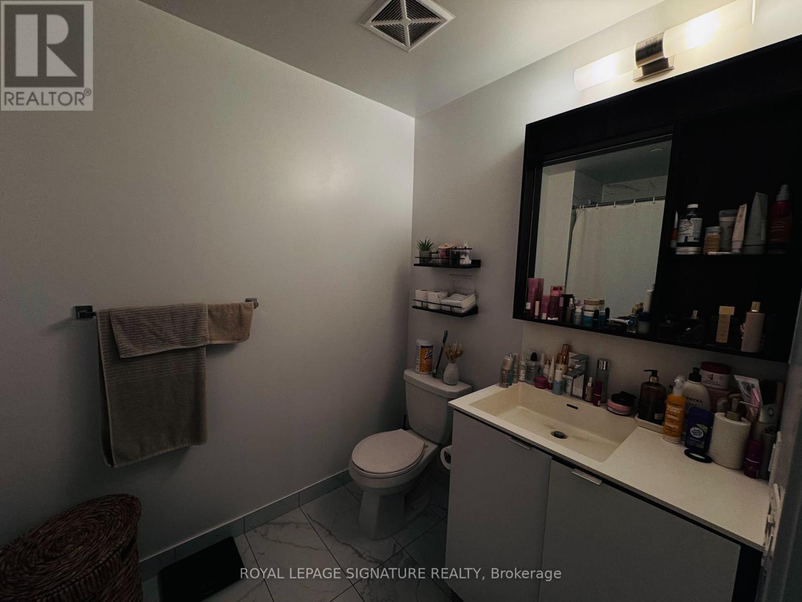 3702 - 4065 Confederation Parkway, Mississauga, Ontario  L5B 0L4 - Photo 6 - W12914274