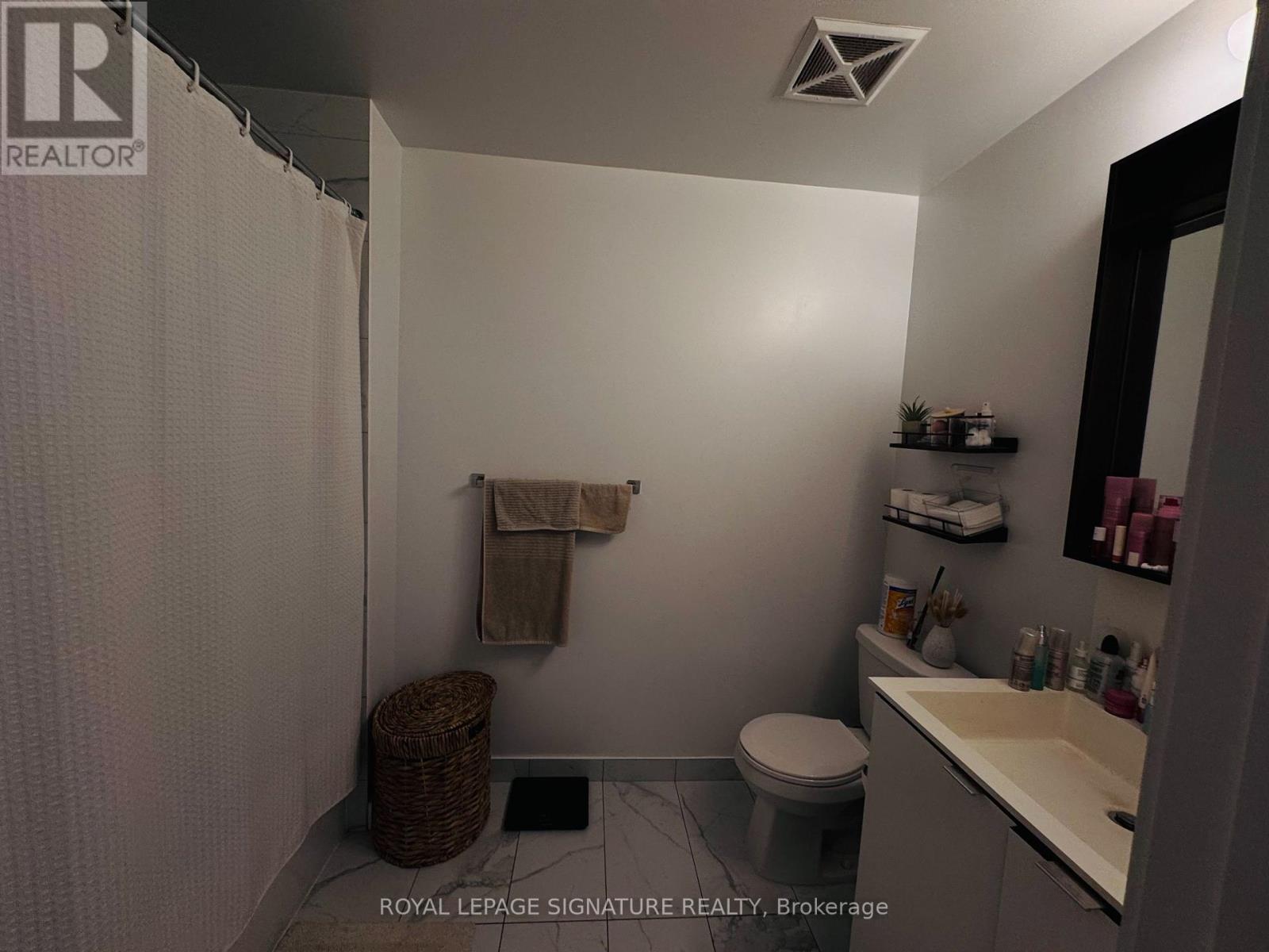 3702 - 4065 Confederation Parkway, Mississauga, Ontario  L5B 0L4 - Photo 5 - W12914274