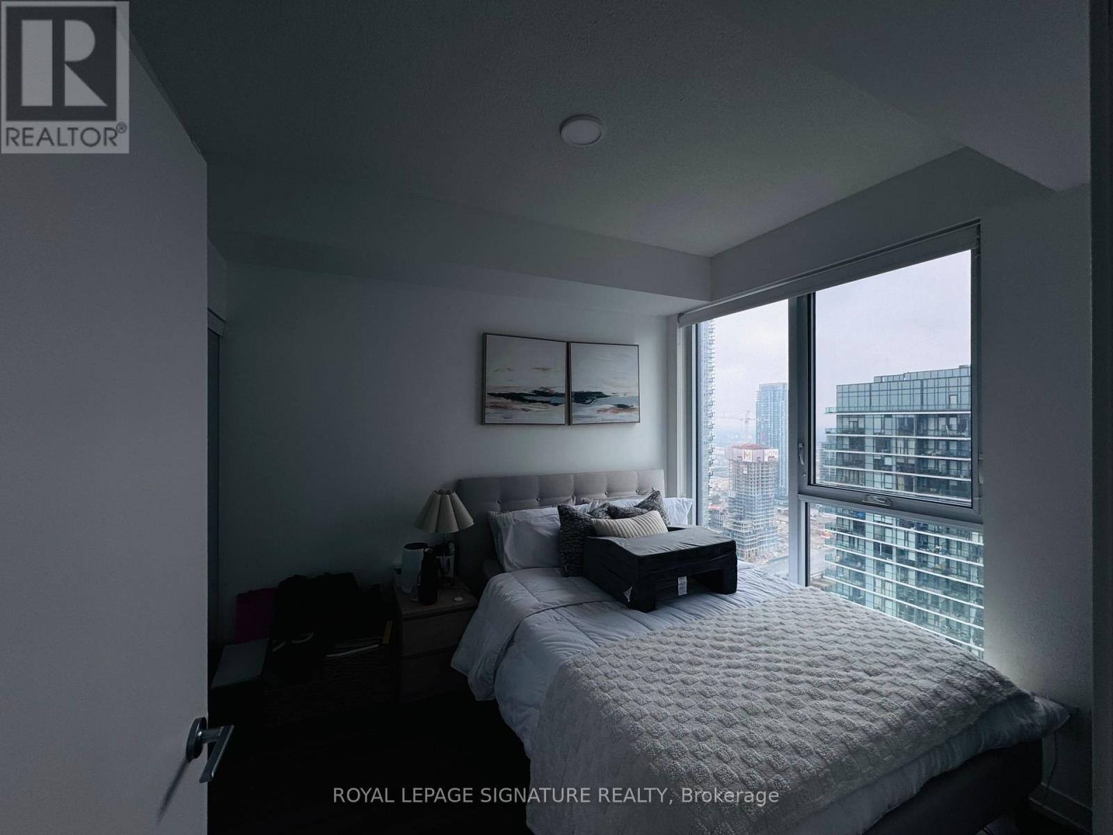 3702 - 4065 Confederation Parkway, Mississauga, Ontario  L5B 0L4 - Photo 8 - W12914274