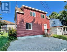 8 EDWARD LANE, Brockville, Ontario