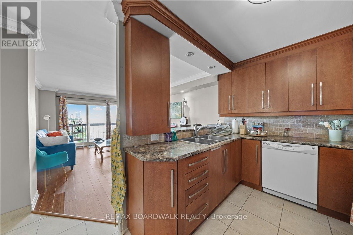 908 - 158a Mcarthur Avenue E, Ottawa, Ontario  K1L 7E7 - Photo 9 - X12744290