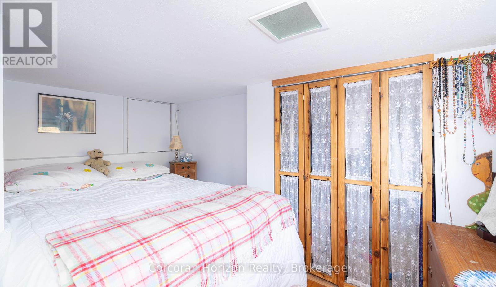 566 Hungry Bay Road W, Georgian Bay, Ontario  L0K 1S0 - Photo 27 - X12914632