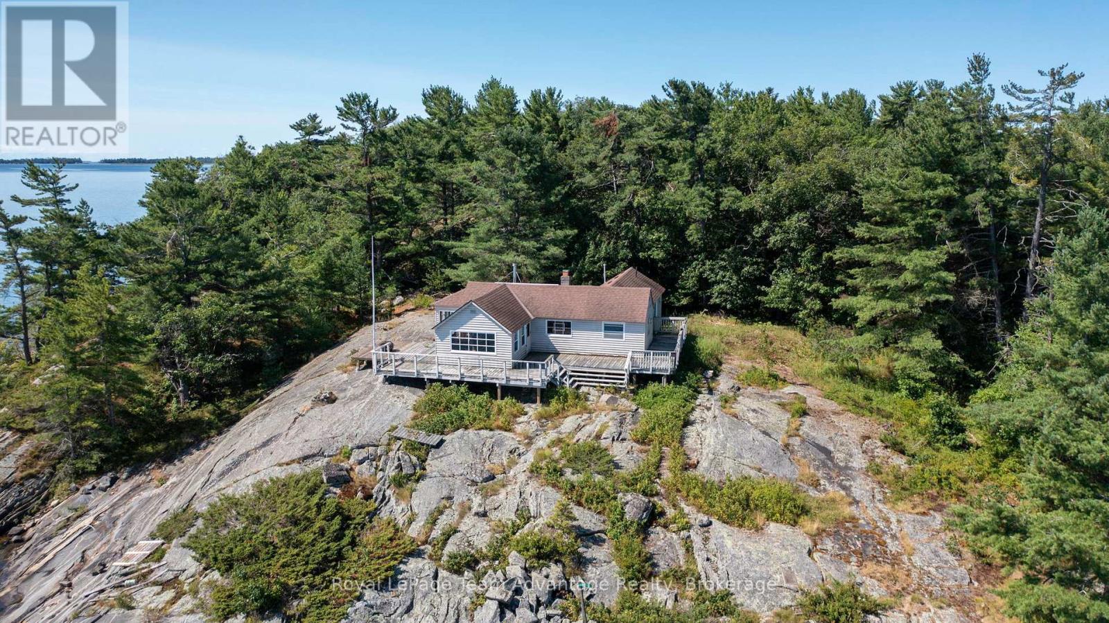 3 57c Island, Carling, Ontario  P0G 1G0 - Photo 20 - X12914800