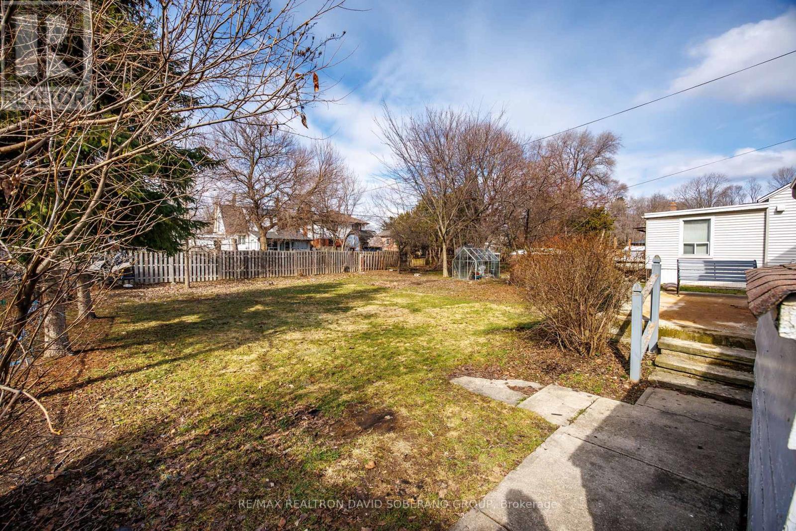 38 Touraine Avenue, Toronto, Ontario  M3H 1R2 - Photo 30 - C12914570