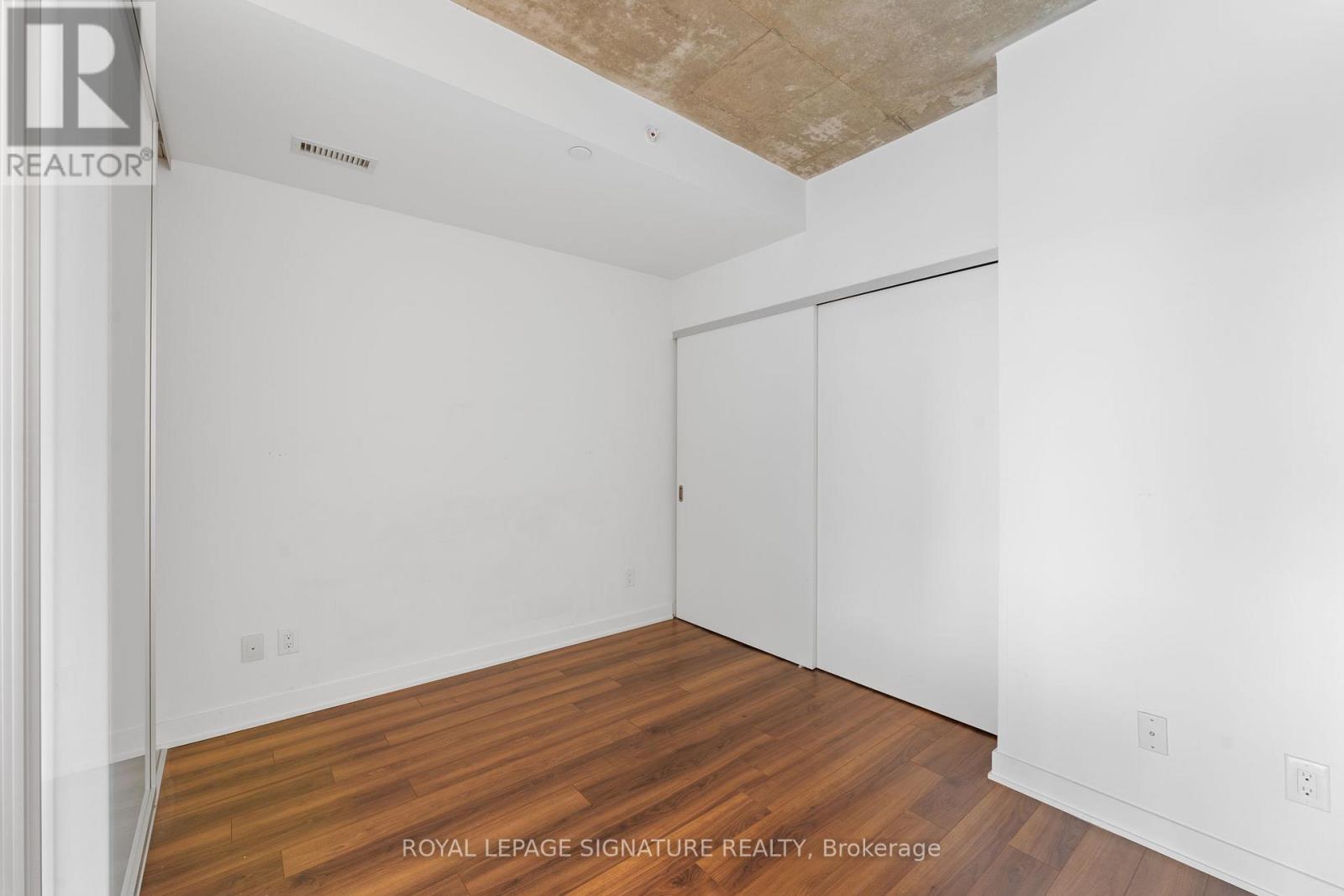 907 - 210 Simcoe Street, Toronto, Ontario  M5T 0A9 - Photo 7 - C12914726