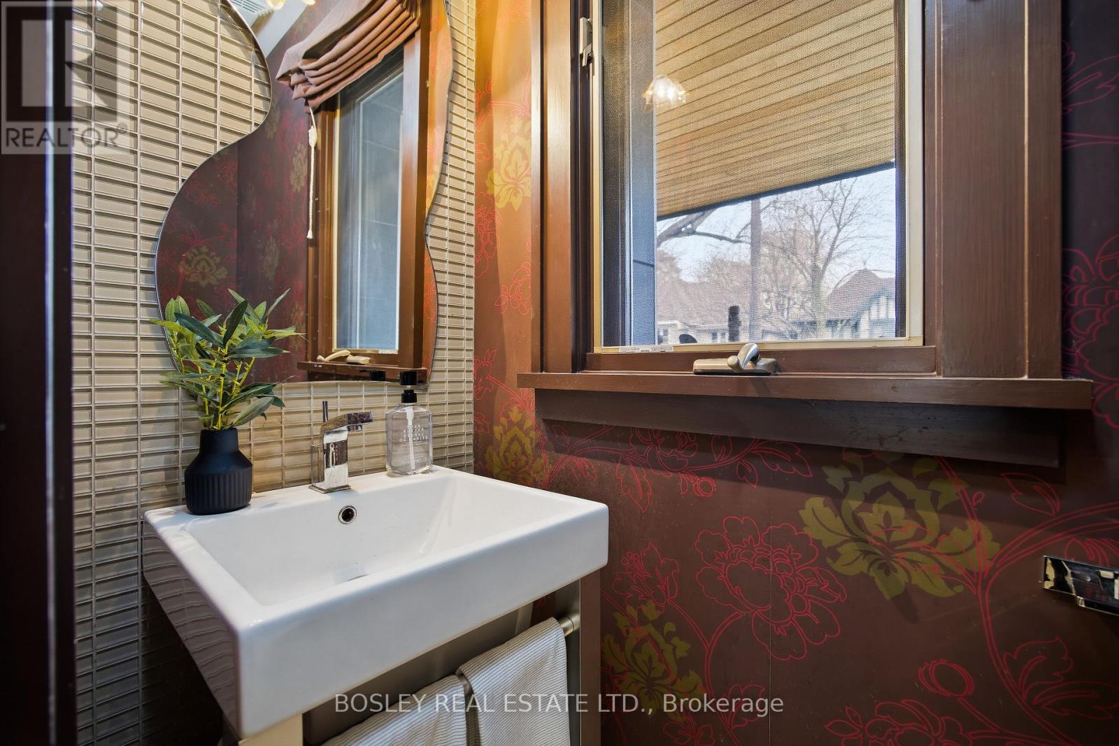 18 Coldstream Avenue, Toronto, Ontario  M5N 1X6 - Photo 16 - C12914744