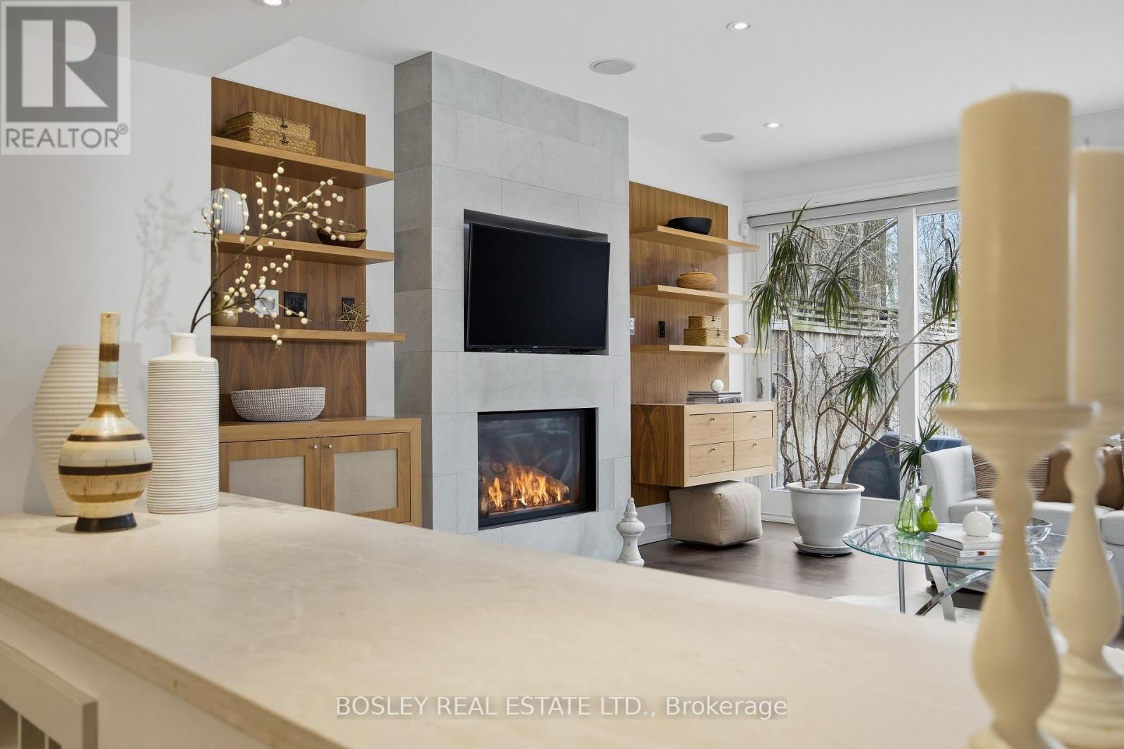 18 Coldstream Avenue, Toronto, Ontario  M5N 1X6 - Photo 6 - C12914744