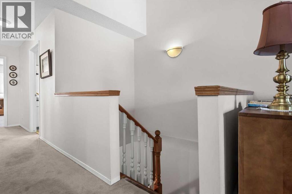 180 Valley Ridge Heights Nw, Calgary, Alberta  T3B 5T3 - Photo 4 - A2292628