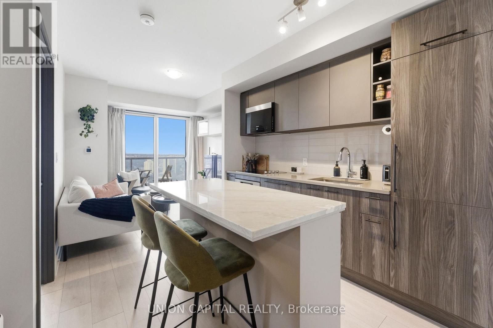 2720 - 2031 KENNEDY ROAD, Toronto, Ontario