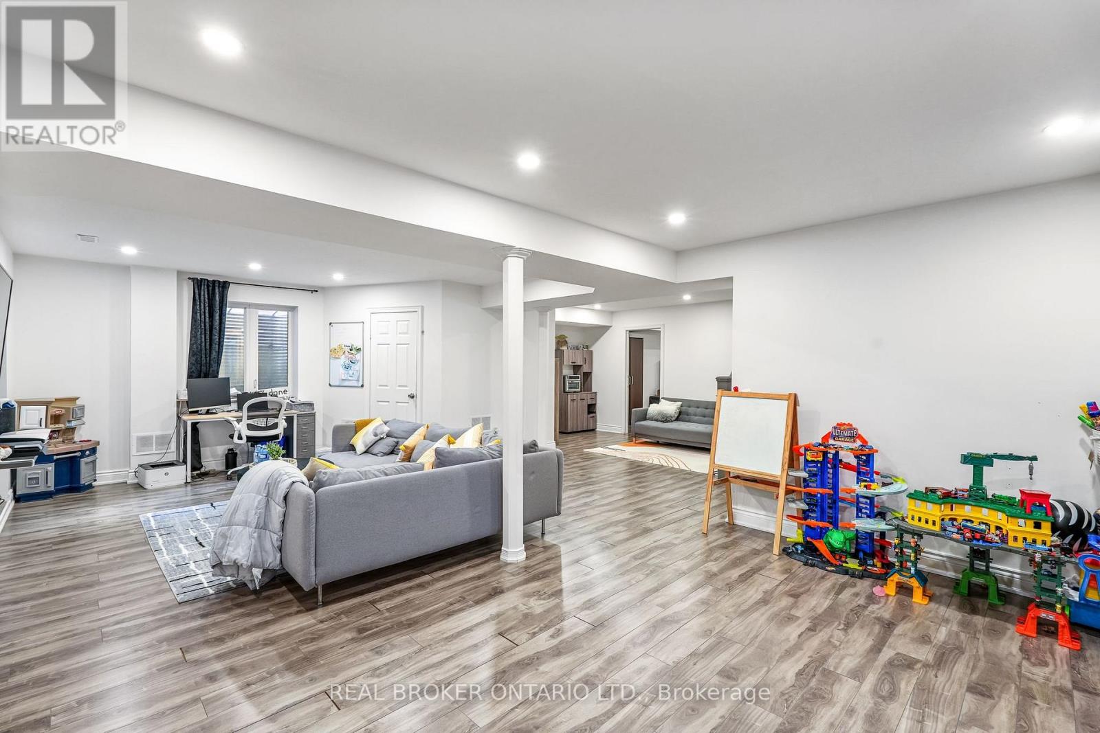 32b Cedar Drive, Toronto, Ontario  M1J 3E8 - Photo 35 - E12914716