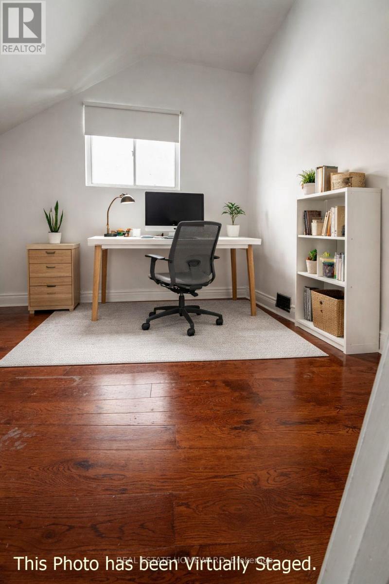 Upper - 1234 Gerrard Street E, Toronto, Ontario  M4L 1Y6 - Photo 7 - E12914754