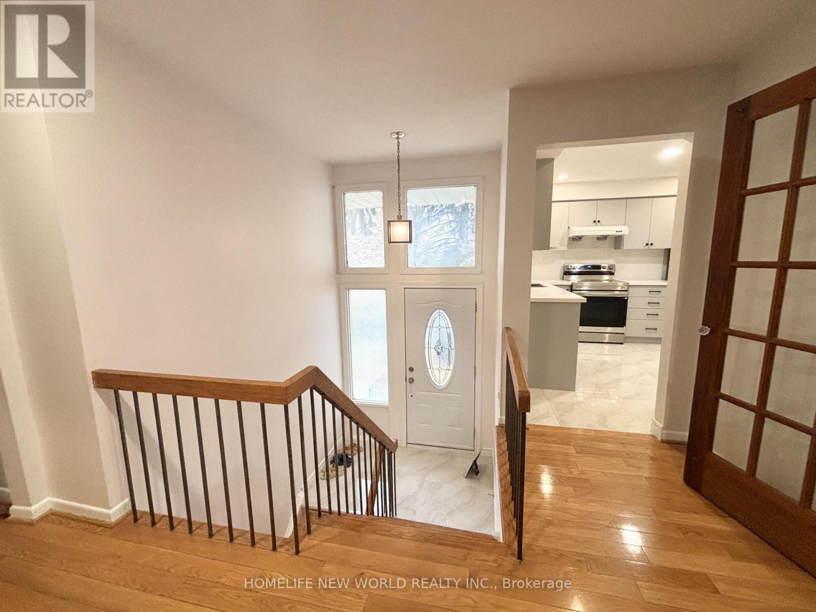 63 Buckhurst Crescent, Toronto, Ontario  M1S 4C3 - Photo 3 - E12914766