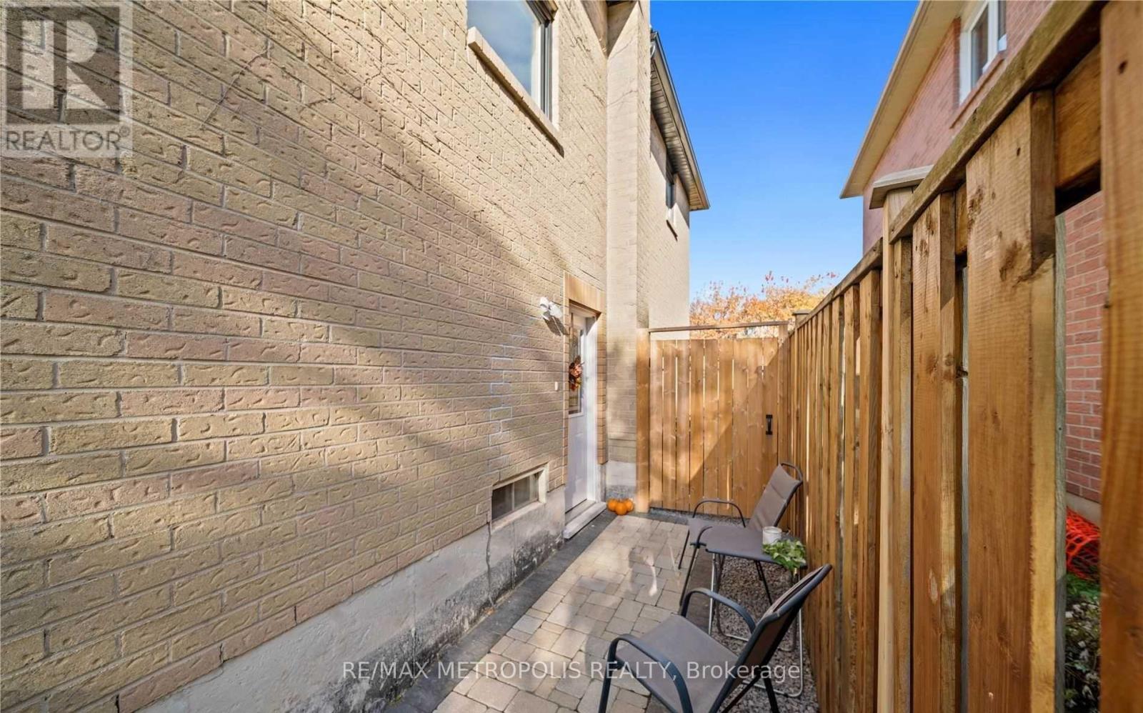 Basement - 214 Stonemanor Avenue, Whitby, Ontario  L1R 1Y1 - Photo 8 - E12914832