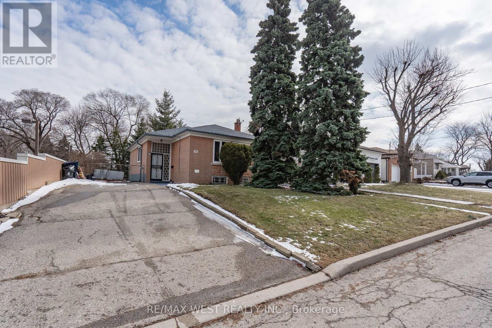 101 Barrymore Road, Toronto, Ontario  M1J 1W5 - Photo 2 - E12914834