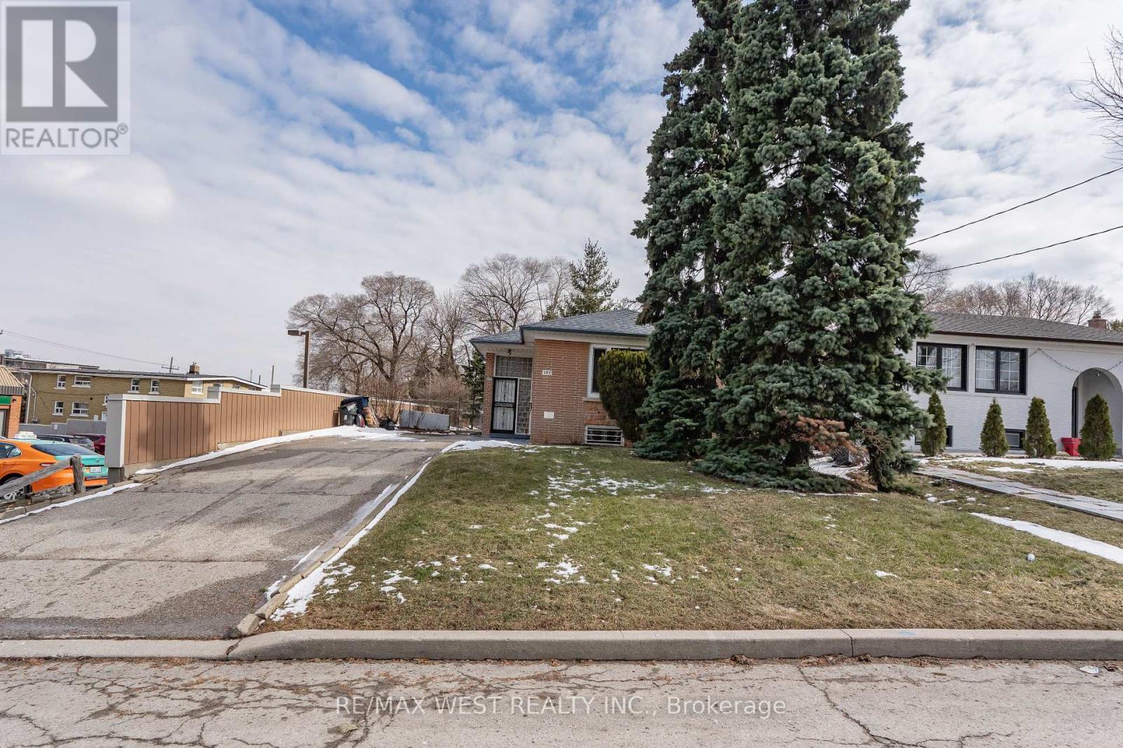 101 Barrymore Road, Toronto, Ontario  M1J 1W5 - Photo 3 - E12914834