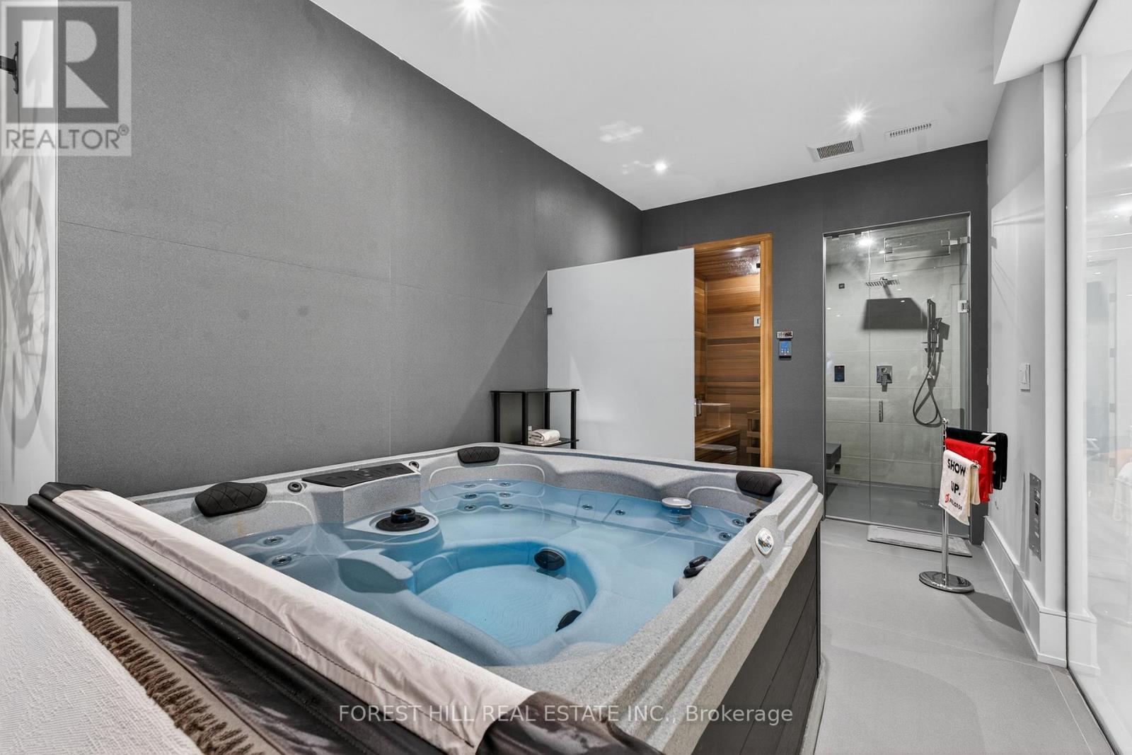 8 Elspeth Place, Markham, Ontario  L3T 1C4 - Photo 12 - N12801172