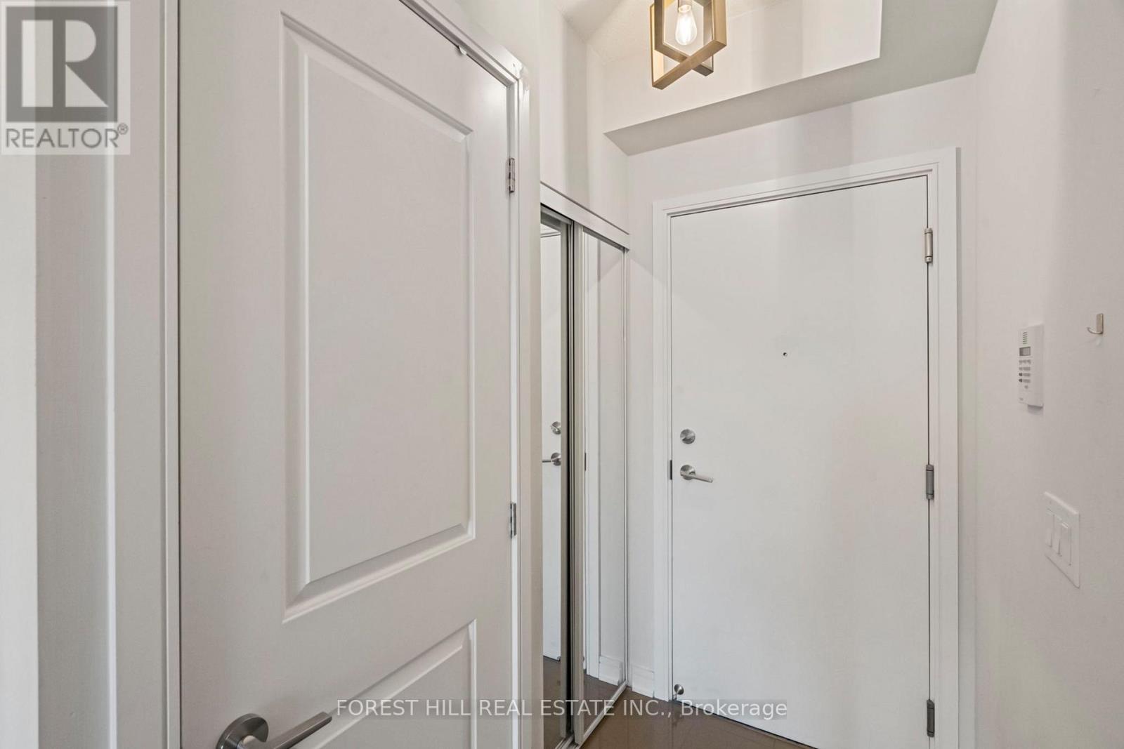 1501 - 9201 Yonge Street, Richmond Hill, Ontario  L4C 6Z2 - Photo 19 - N12914612