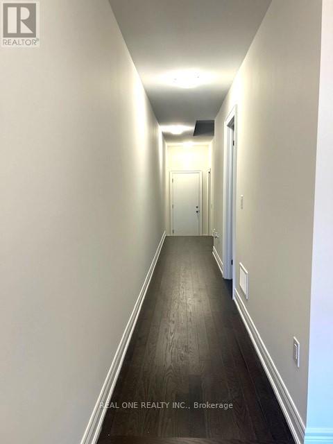 541 Vine Cliff Boulevard, Markham, Ontario  L6C 3T3 - Photo 5 - N12914676