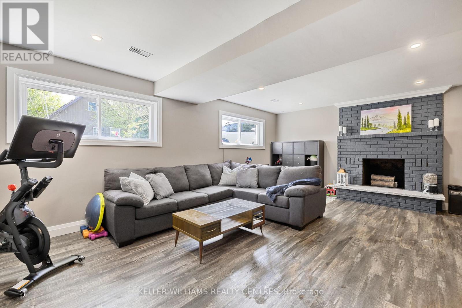 4 Selby Street, Innisfil, Ontario  L0L 1L0 - Photo 30 - N12894362