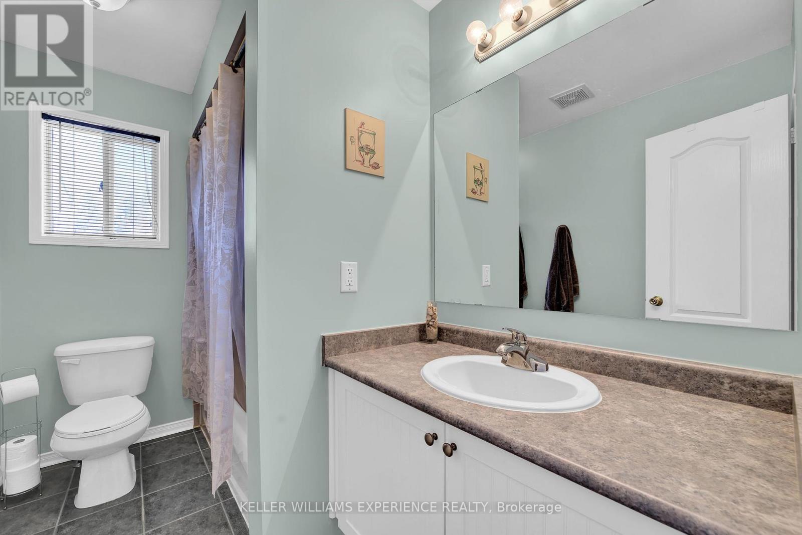 4 Gold Park Gate, Essa, Ontario  L3W 0C2 - Photo 18 - N12914802