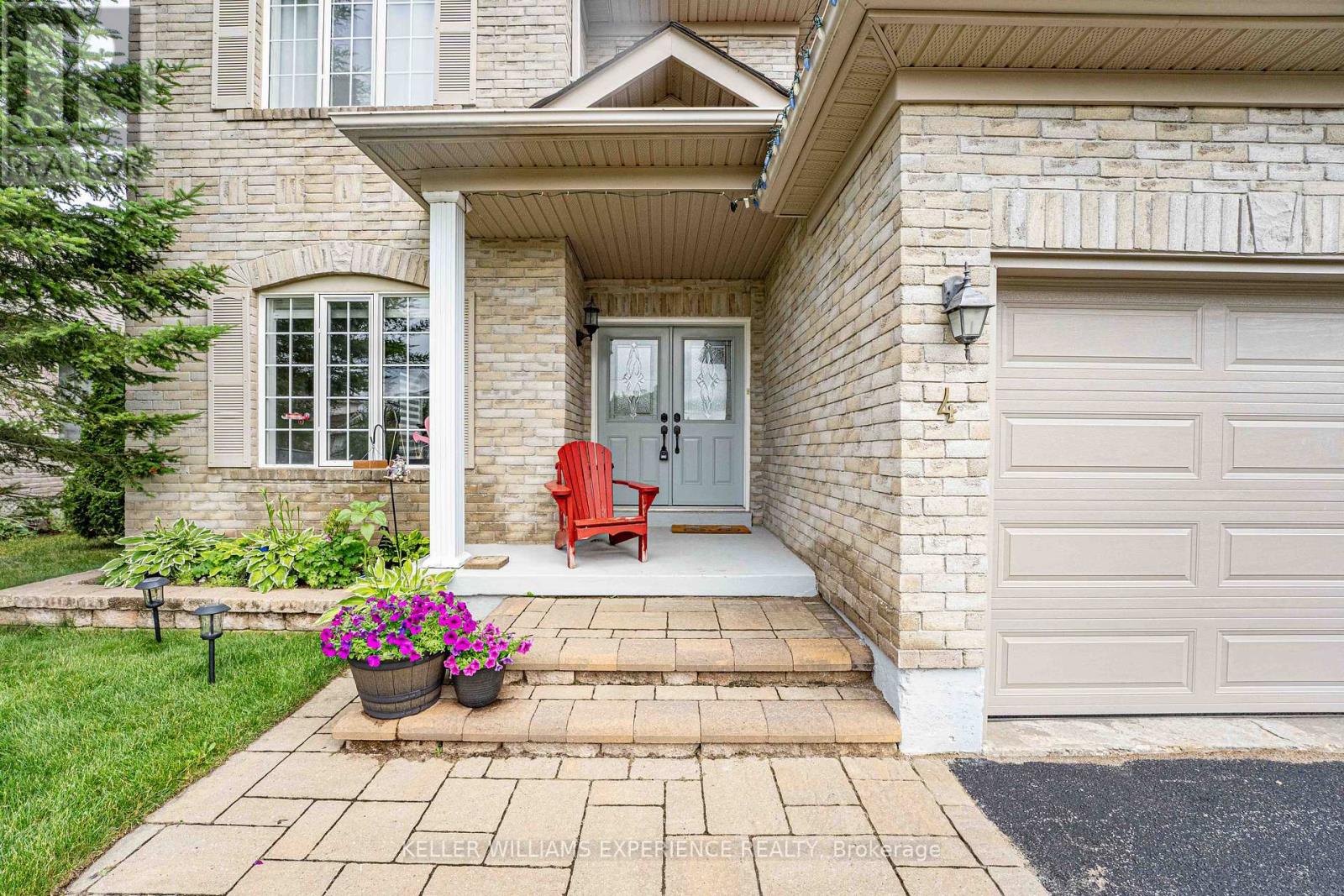 4 Gold Park Gate, Essa, Ontario  L3W 0C2 - Photo 3 - N12914802