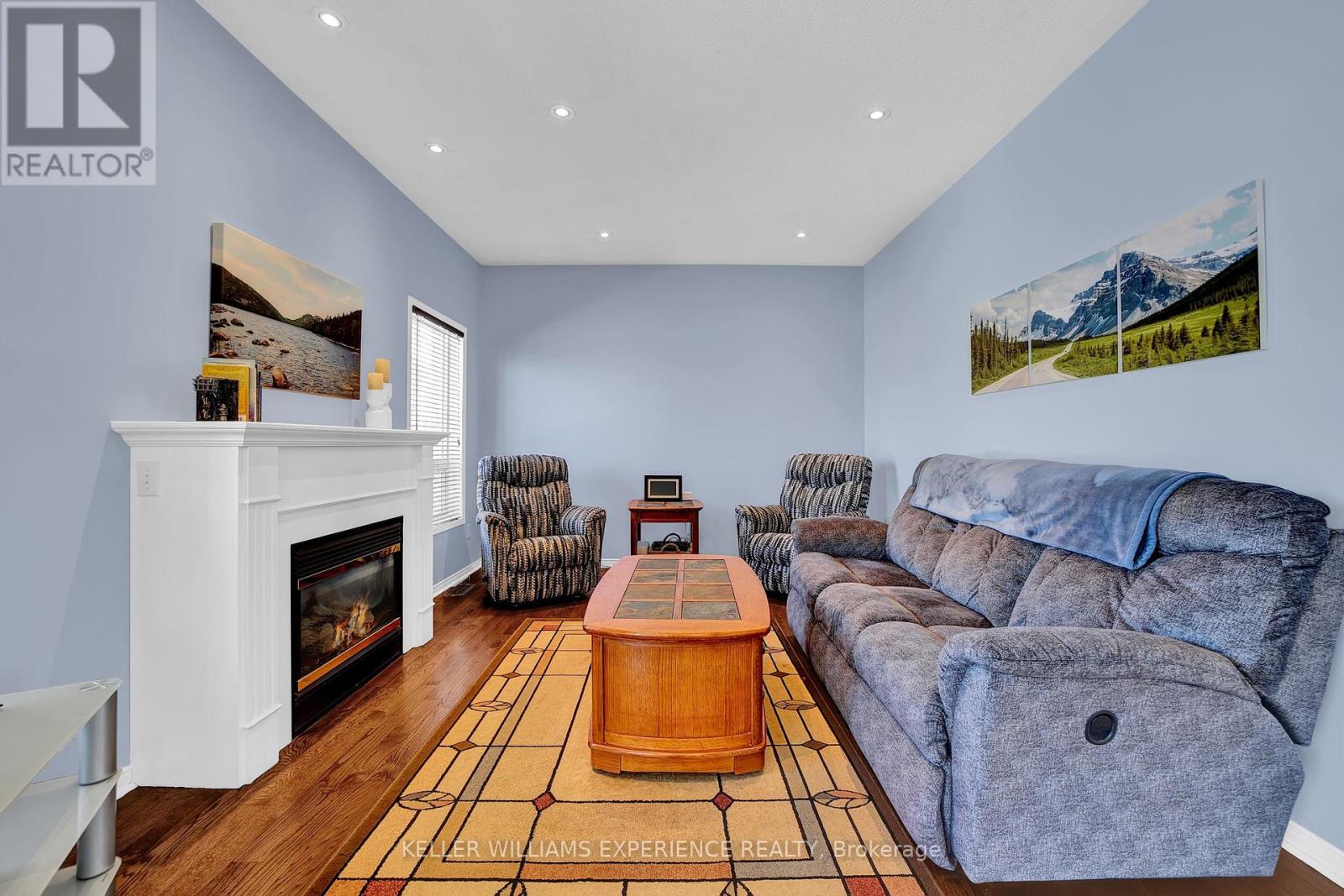 4 Gold Park Gate, Essa, Ontario  L3W 0C2 - Photo 4 - N12914802