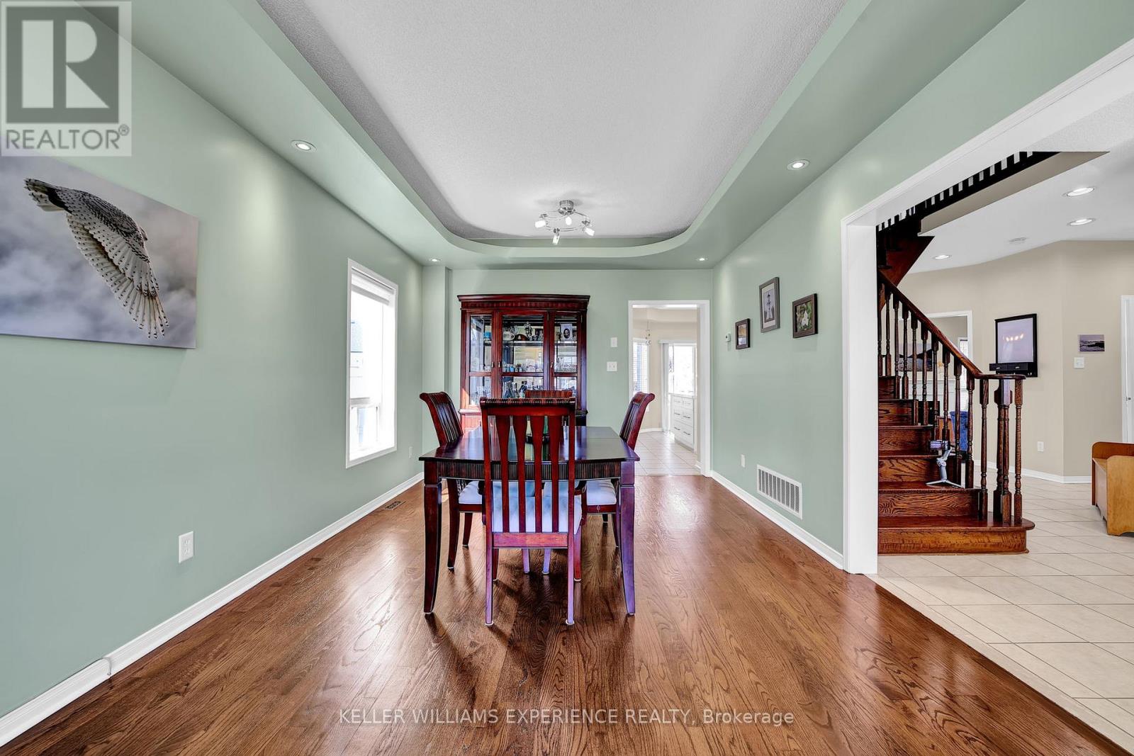 4 Gold Park Gate, Essa, Ontario  L3W 0C2 - Photo 6 - N12914802