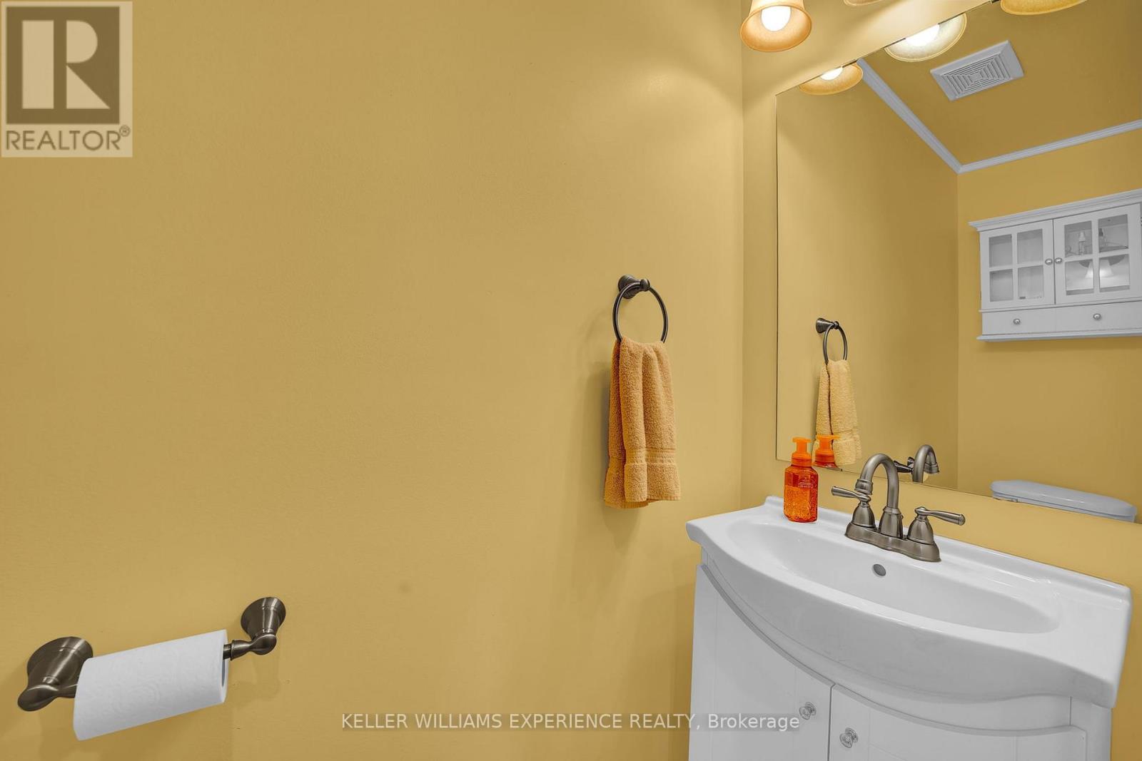 4 Gold Park Gate, Essa, Ontario  L3W 0C2 - Photo 8 - N12914802