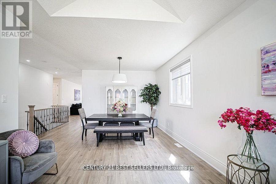 5 Wood Crescent, Essa (Angus), Ontario  L0M 1B5 - Photo 6 - N12914858