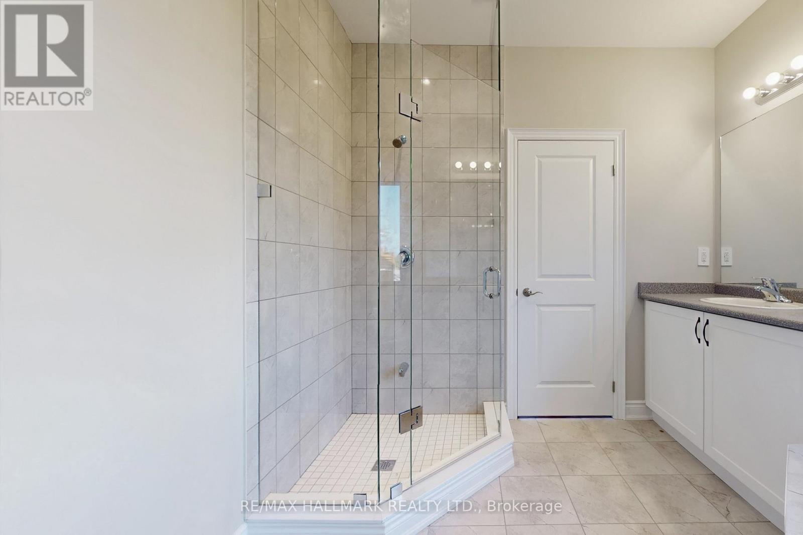 70 Shelson Place, Georgina, Ontario  L0E 1R0 - Photo 17 - N12914900