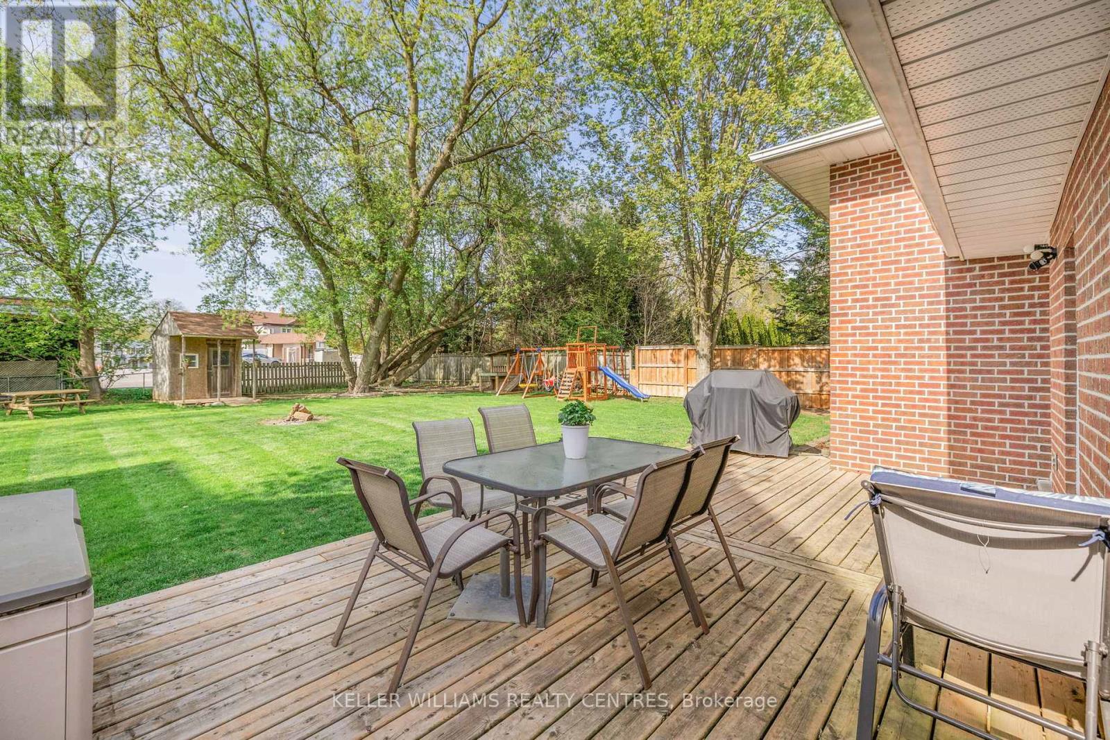 4 Selby Street, Innisfil, Ontario  L0L 1L0 - Photo 40 - N12894362