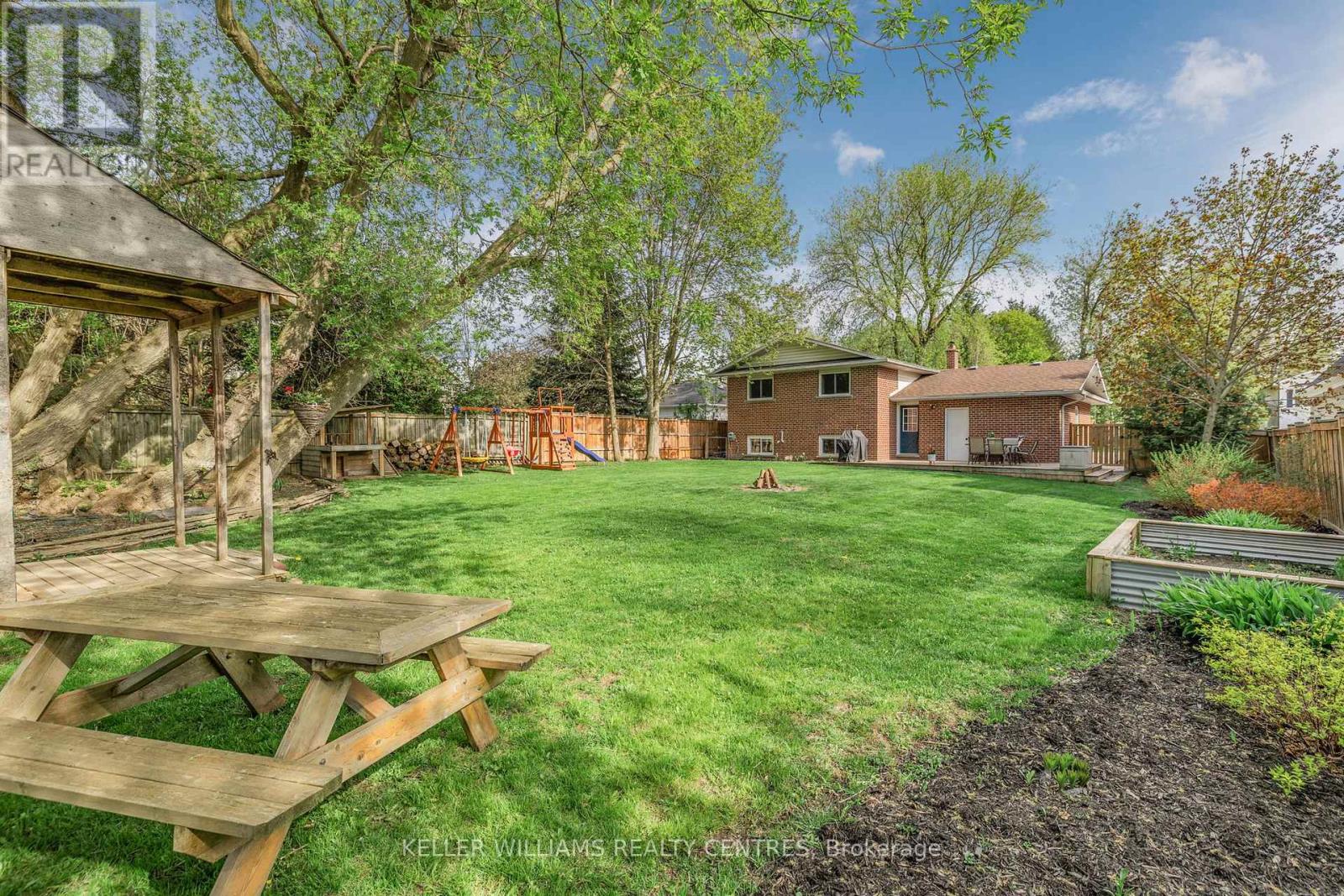 4 Selby Street, Innisfil, Ontario  L0L 1L0 - Photo 47 - N12894362