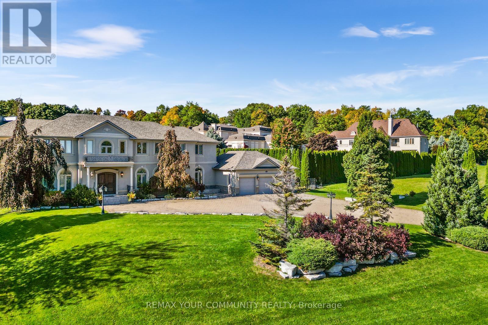16 DEW DROP CRESCENT, Vaughan, Ontario