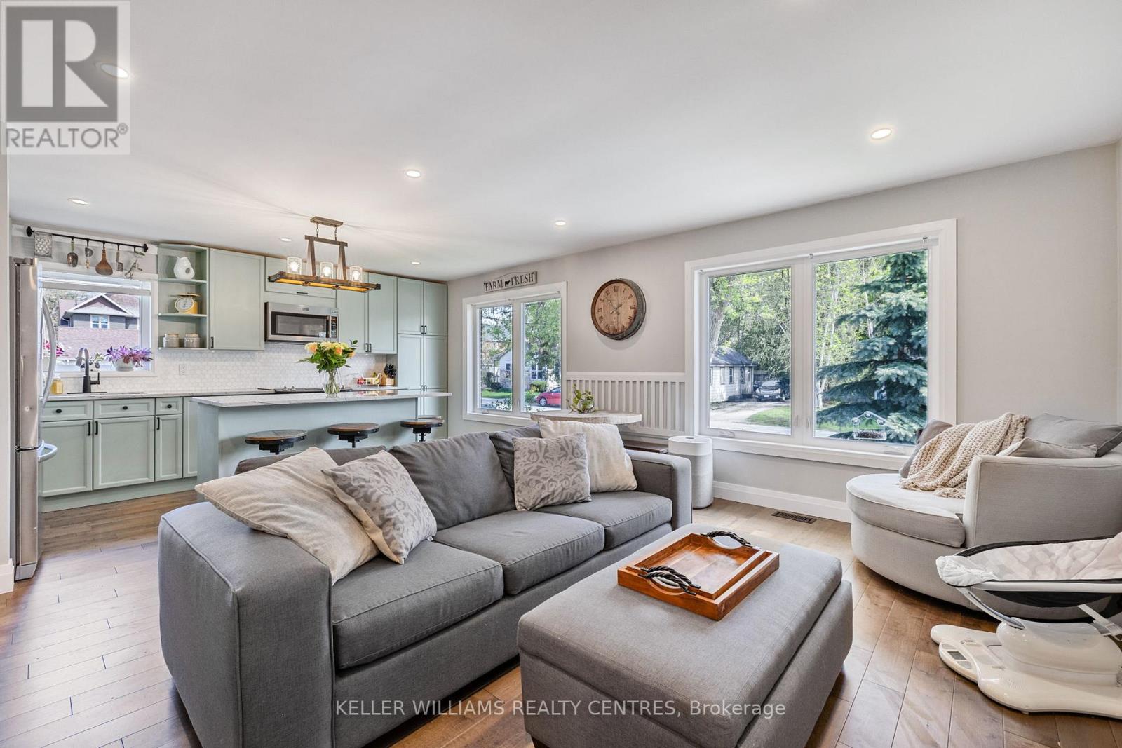 4 Selby Street, Innisfil, Ontario  L0L 1L0 - Photo 11 - N12894362