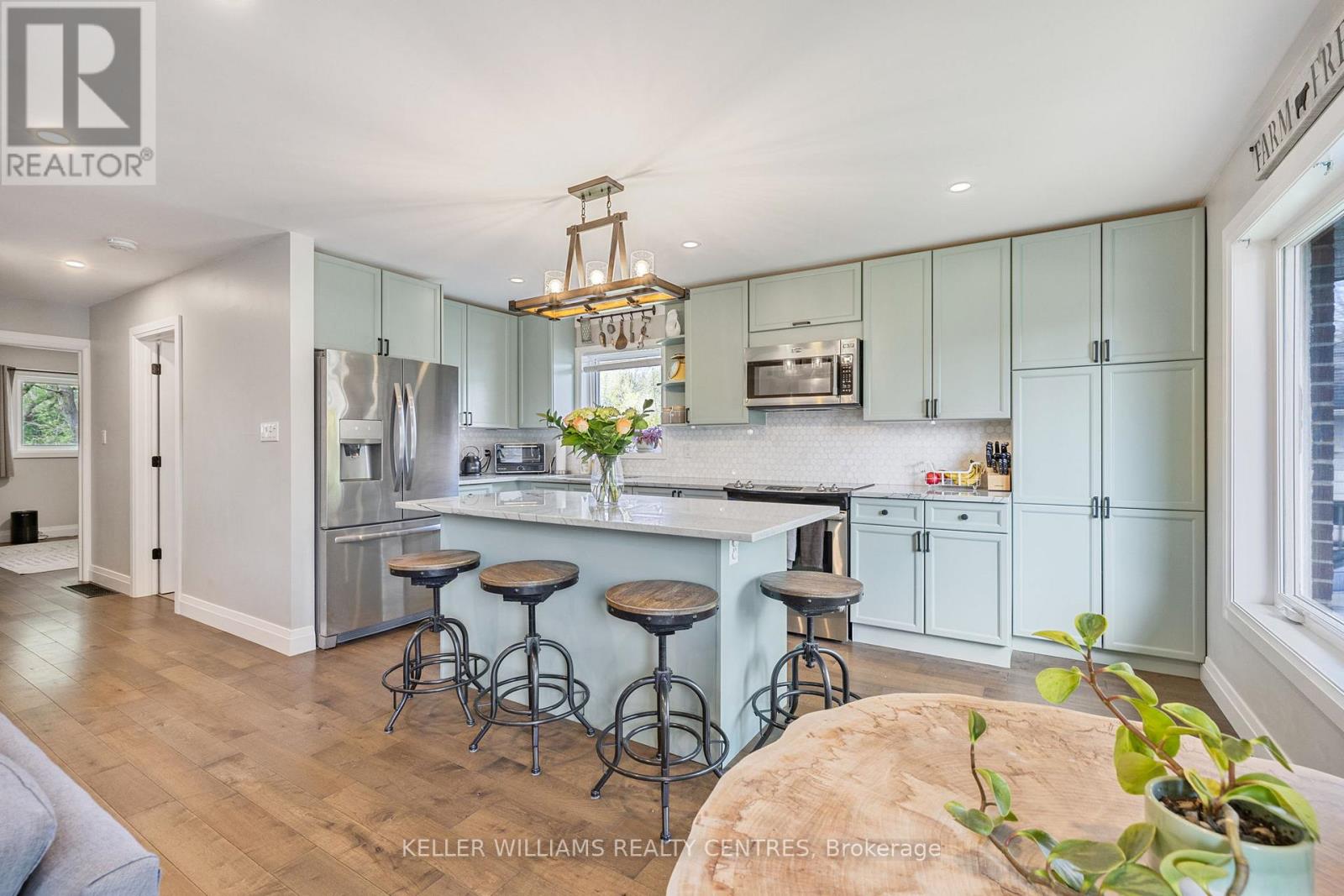 4 Selby Street, Innisfil, Ontario  L0L 1L0 - Photo 13 - N12894362