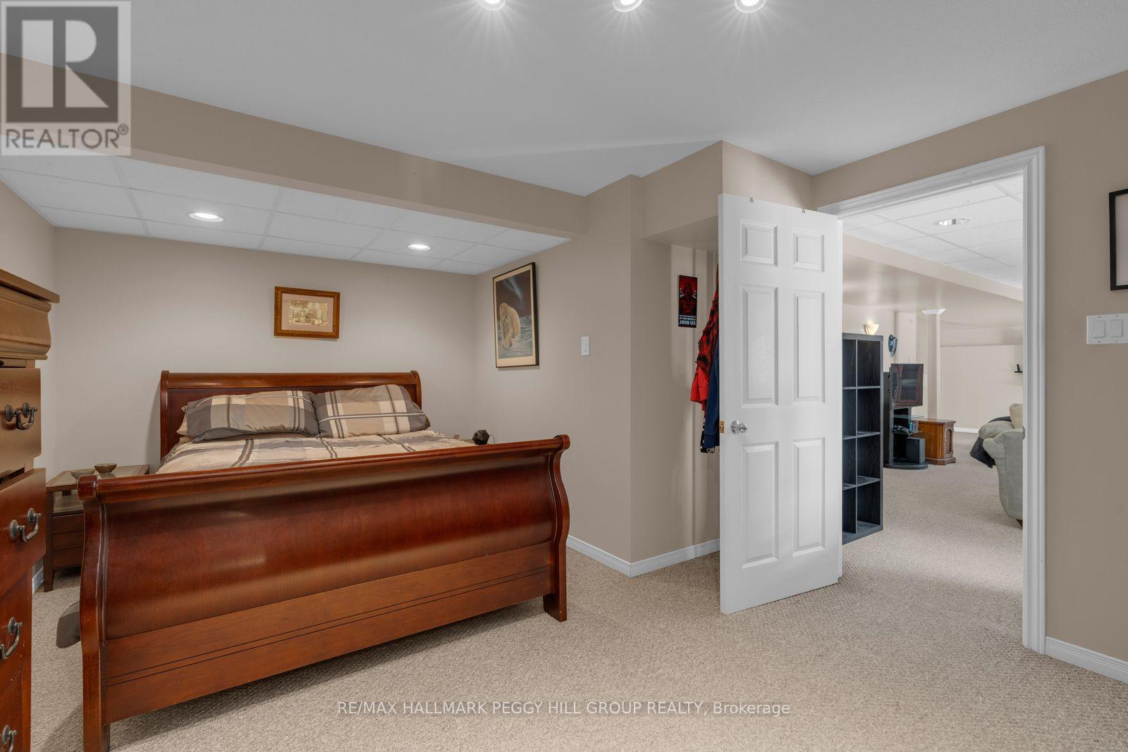 11 Hickory Lane, Oro-Medonte, Ontario  L0K 1E0 - Photo 14 - S12914706